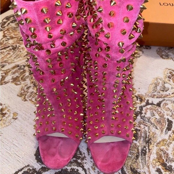Christian Louboutin Guerilla Spike Bootie - Size 39.5 - Picture 2 of 9